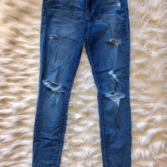 Joe’s Jeans Barely Worn Light Wash Jeans - Picture 3 of 4